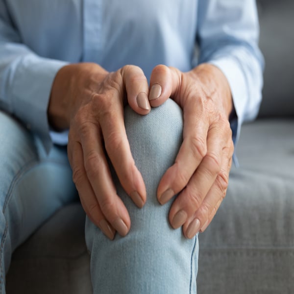 bóle mięśni stawów kolan